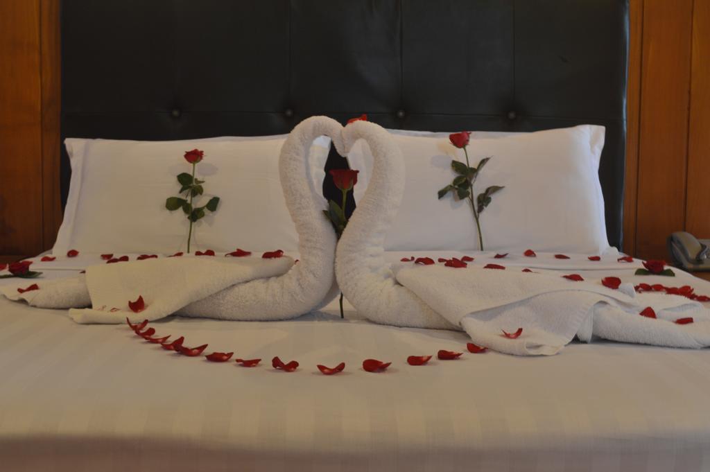 Queen'S Park Hotel Yangon Luaran gambar
