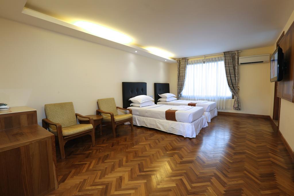 Queen'S Park Hotel Yangon Luaran gambar