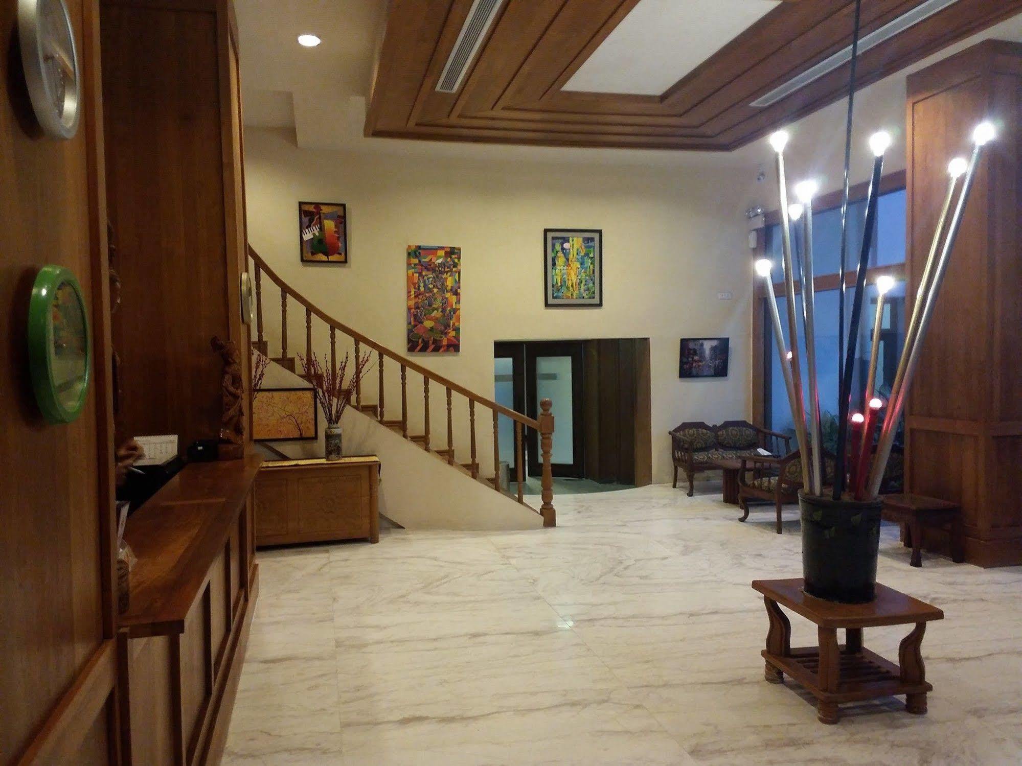 Queen'S Park Hotel Yangon Luaran gambar