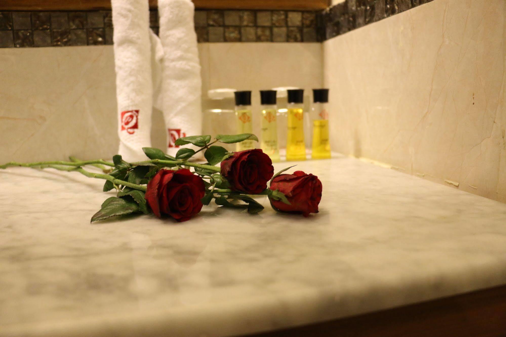 Queen'S Park Hotel Yangon Luaran gambar