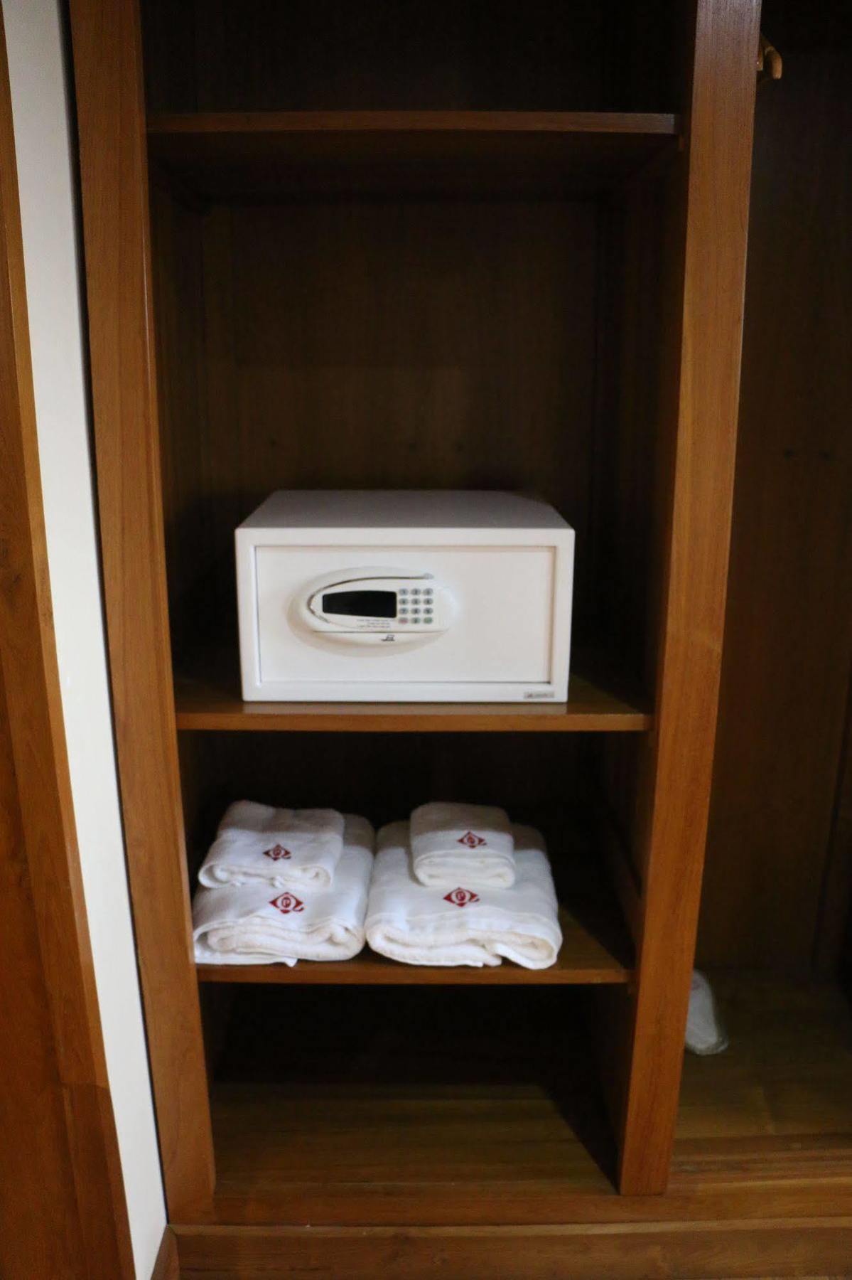 Queen'S Park Hotel Yangon Luaran gambar